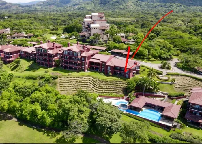 4 Bedroom, 4 Bath, Golf Course, Reserva Conchal Apartamento *